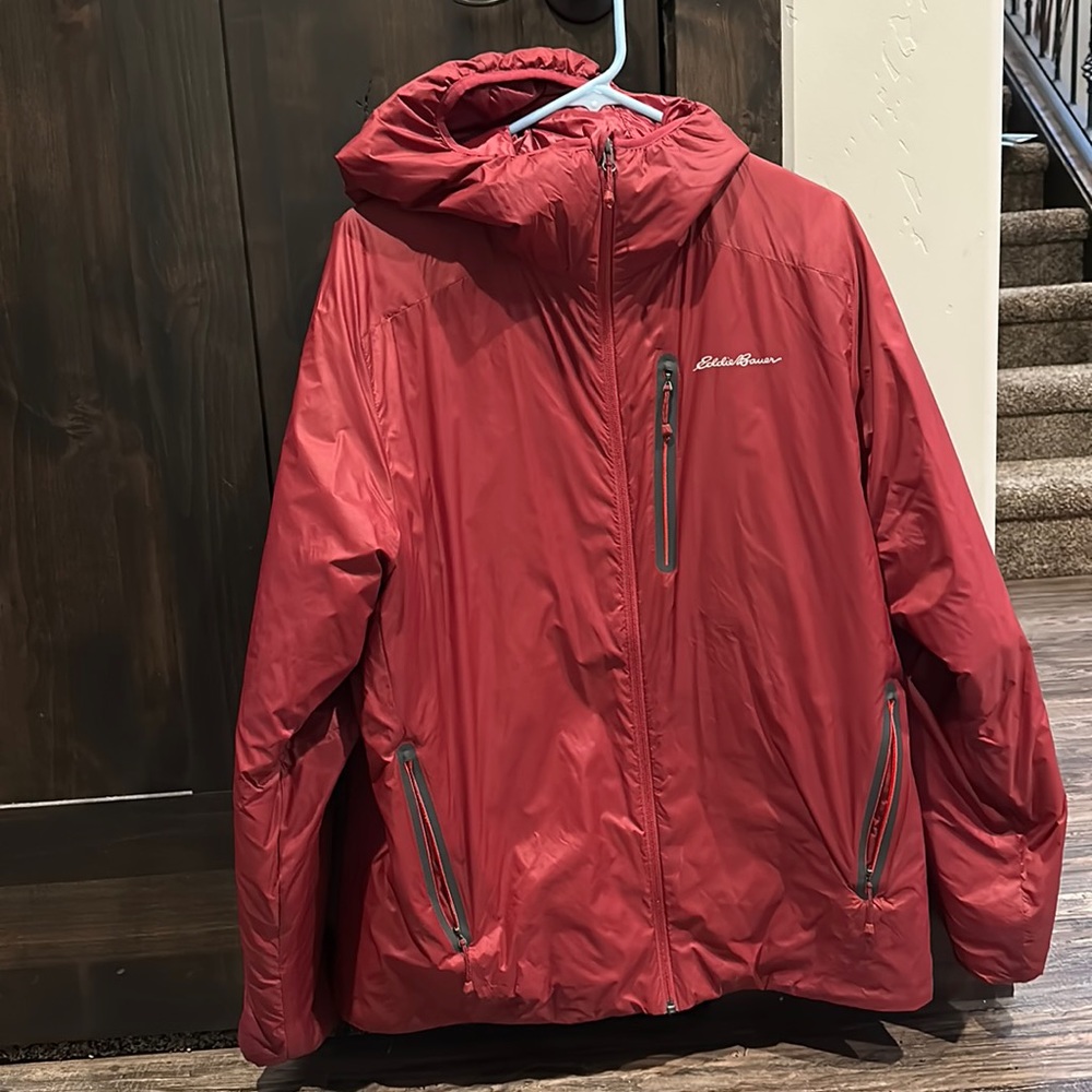 Men’s Eddie Bauer soft shell jacket.